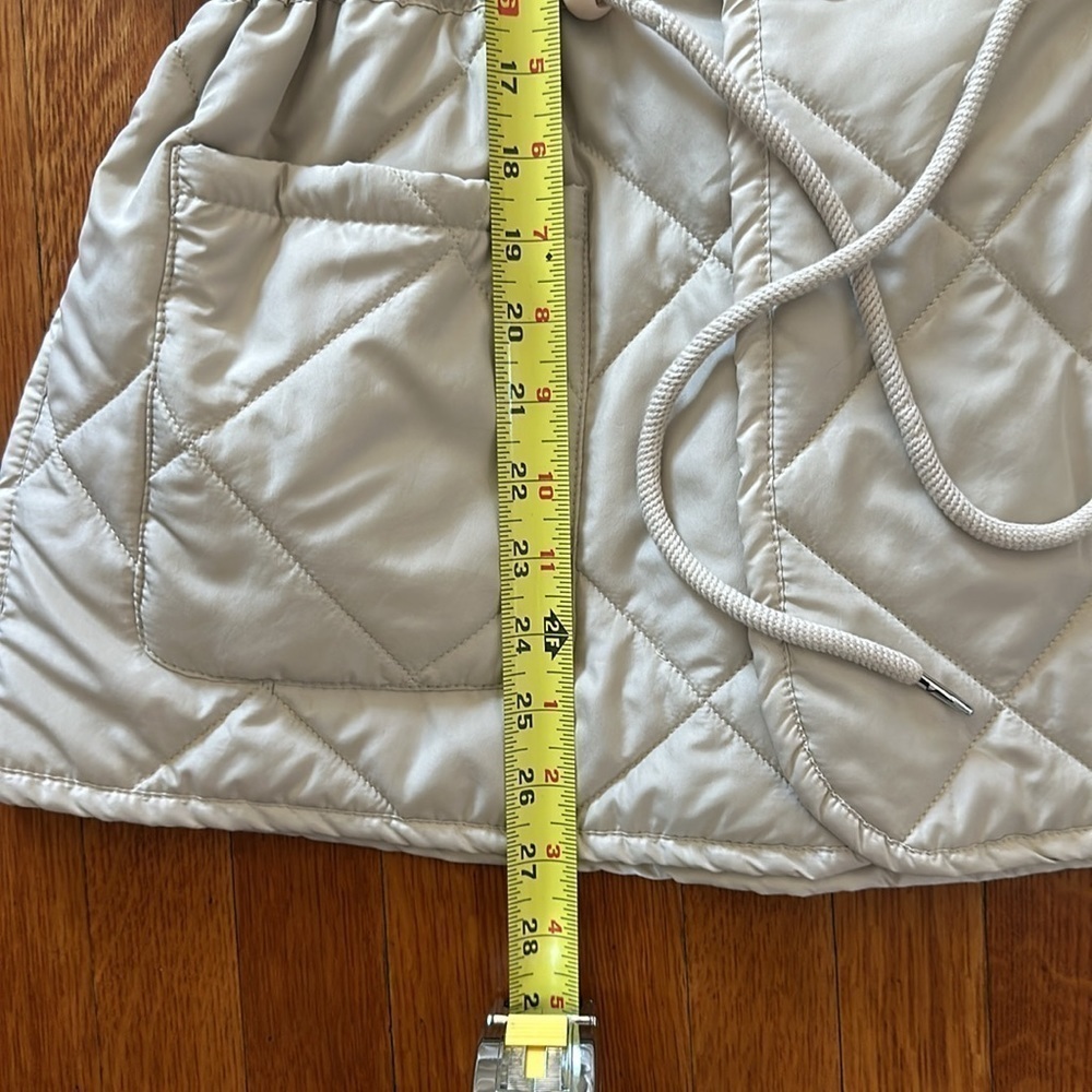 Casual quilted vest; size large Made in Italy - Picture 4 of 5